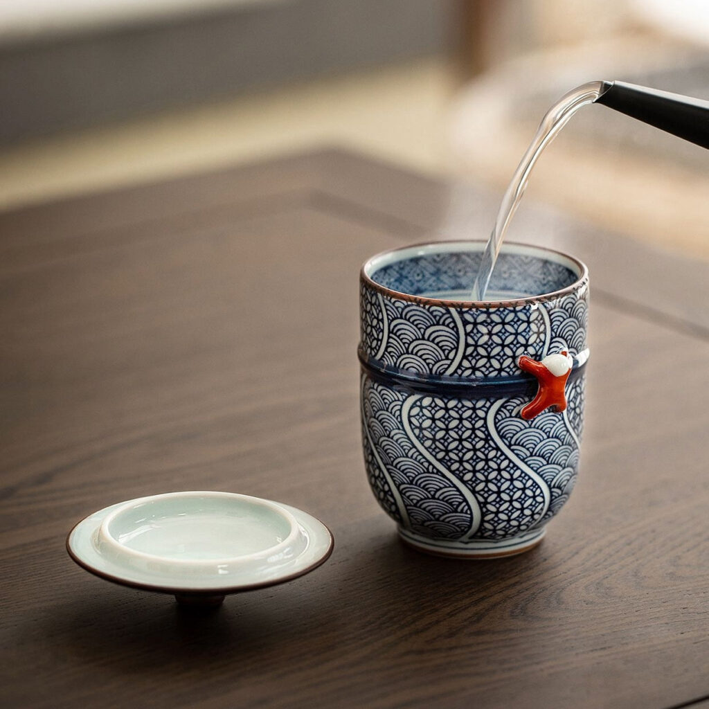 Beyond the Edo Kiriko Glass: A Review of MASU's Lidded Ceramic Teacup — detail 4