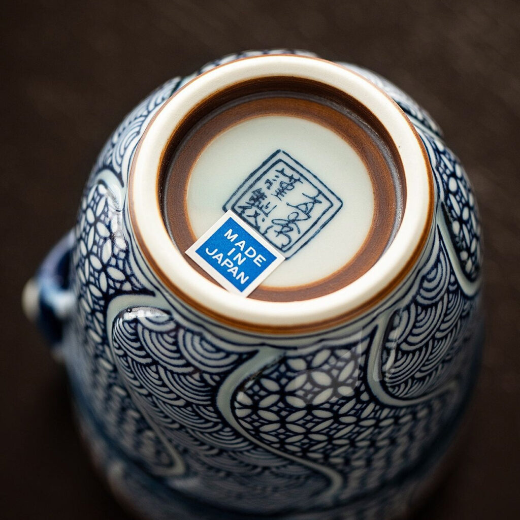 Beyond the Edo Kiriko Glass: A Review of MASU's Lidded Ceramic Teacup — detail 6