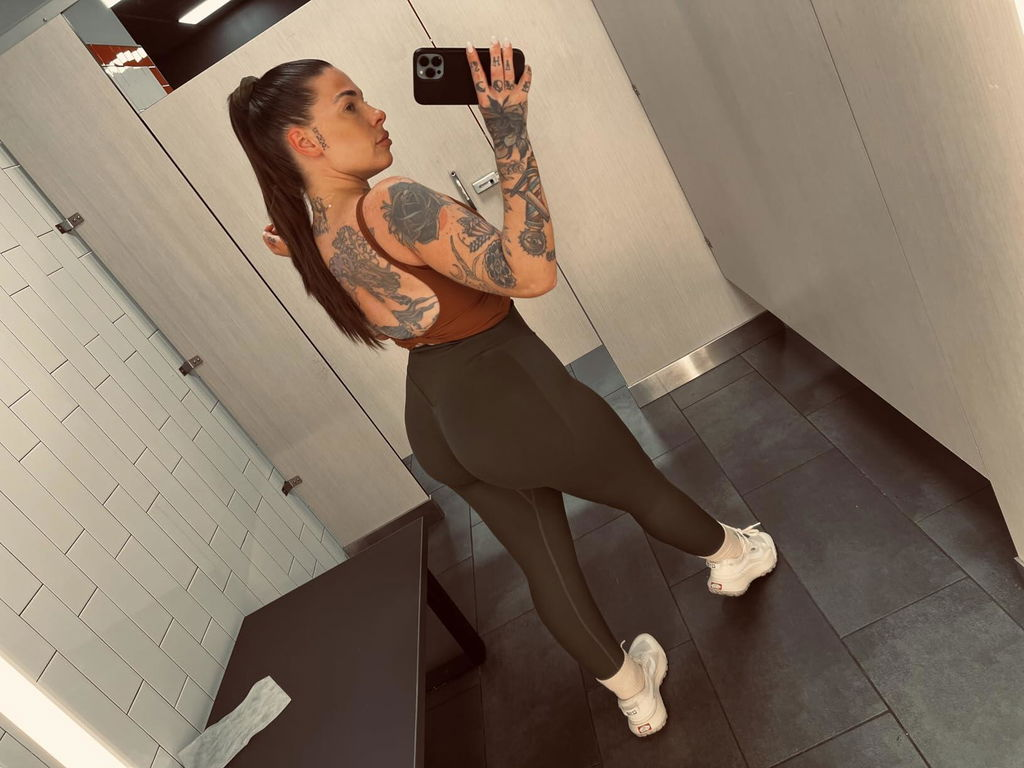 Yeoreo Official high waisted compressive leggings for gym workouts